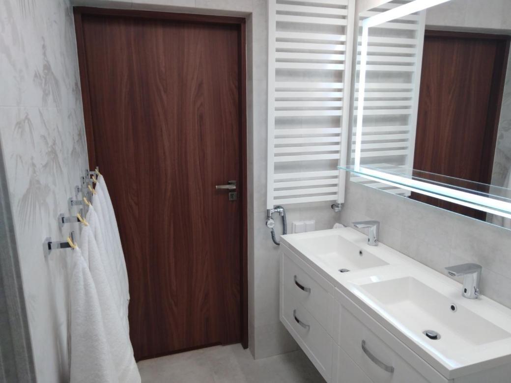 Apartament Zielony Przyladek Brwinow Kültér fotó